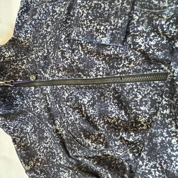 Lululemon Define running jacket - Picture 4 of 9